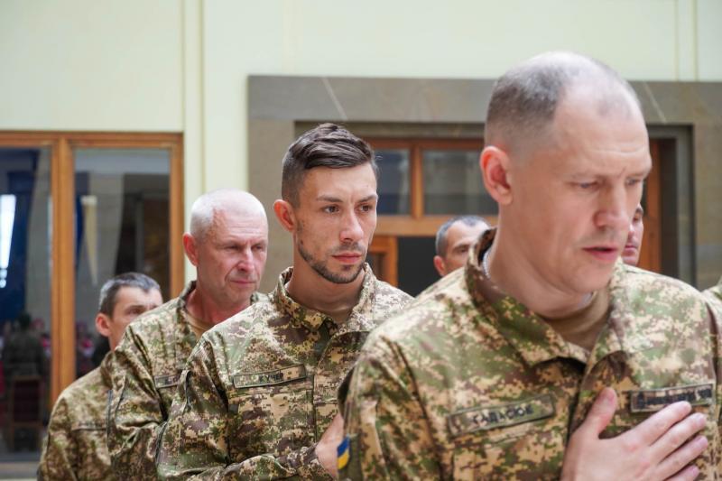 В Ужгороді нацгвардійців відзначили з нагоди Дня Конституції