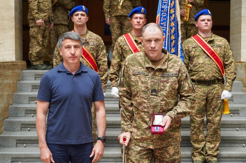 В Ужгороді нацгвардійців відзначили з нагоди Дня Конституції