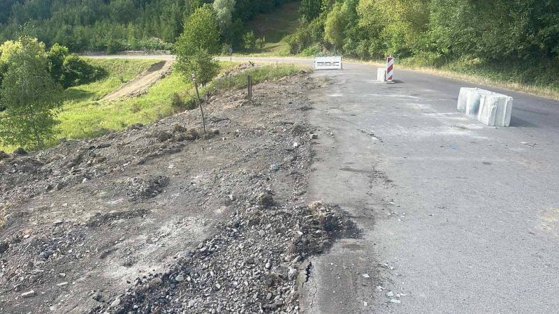На Хустщині облаштовують тимчасову об’їзну дорогу на аварійній ділянці автошляху