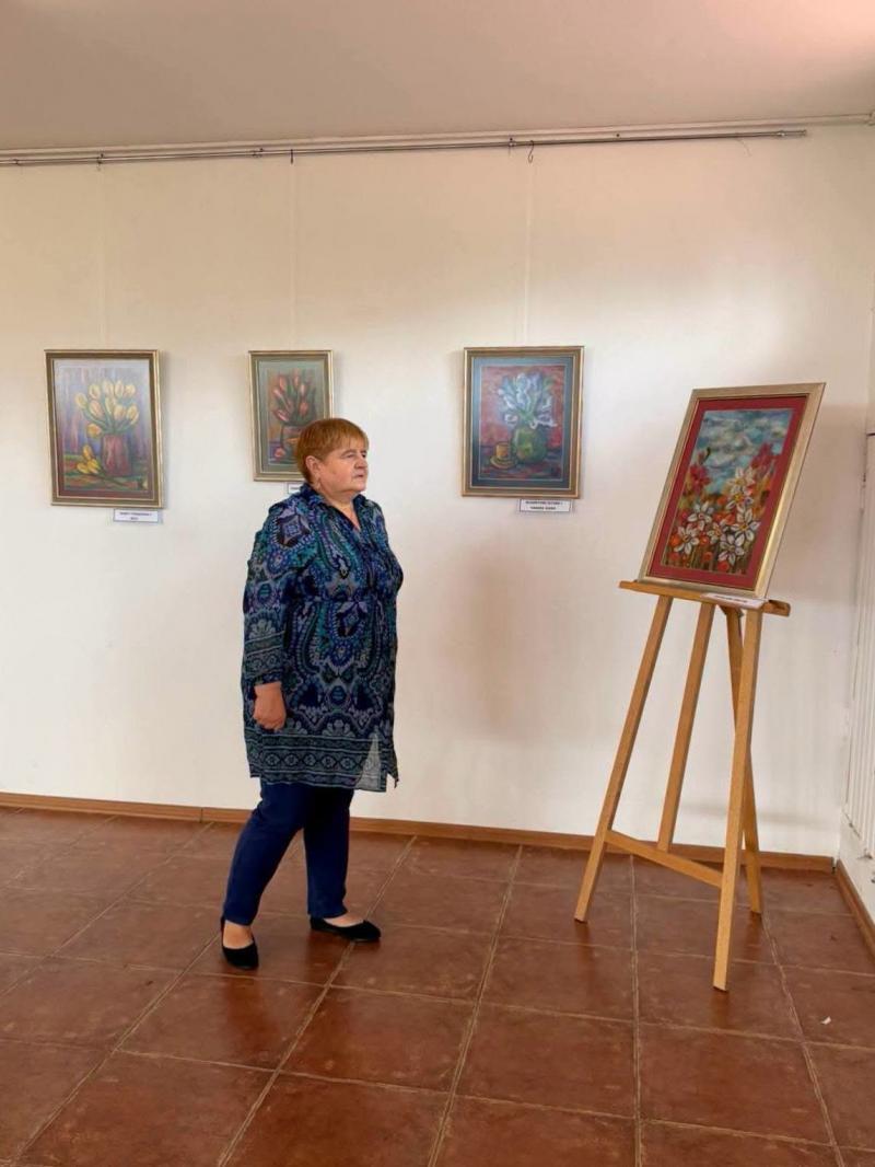 В Ужгородському скансені представила творчий доробок художниця-керамістка Кристина Негер