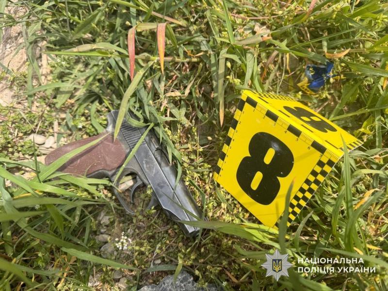 Завершено розслідування: закарпатець, який викрав жінку з дитиною та стріляв у поліцейських, постане перед судом