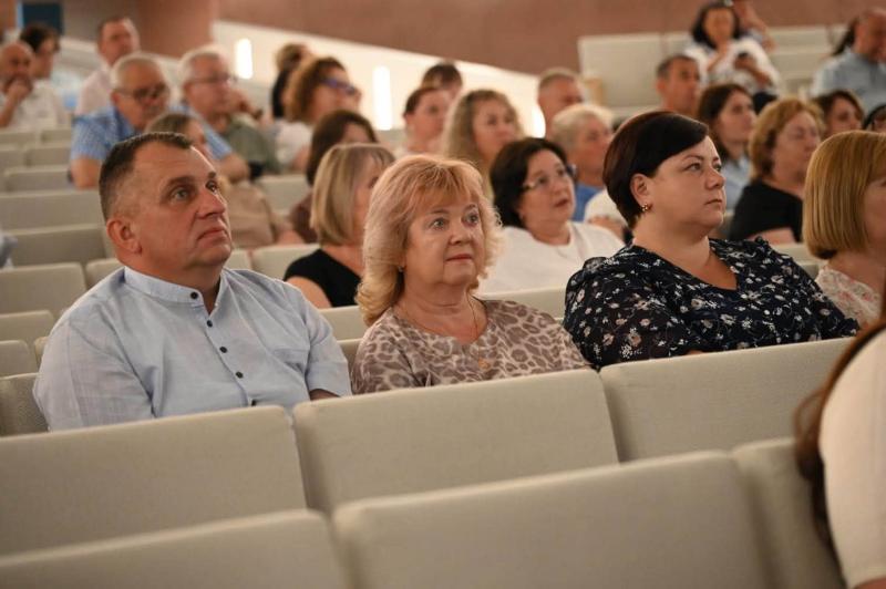 На Закарпатті обговорили підготовку до нового навчального року та реформу освіти