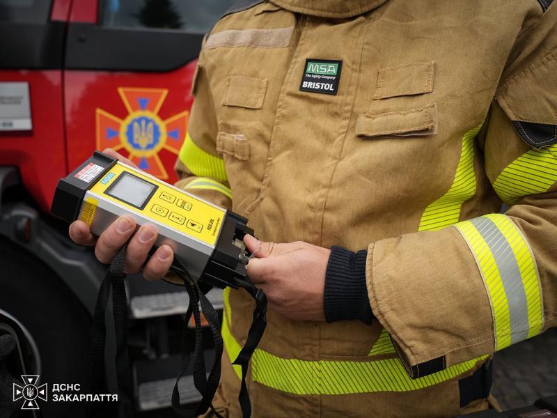 Рятувальники Закарпаття отримали сучасне обладнання від благодійного фонду «Українські Вогнеборці»