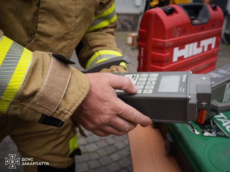 Рятувальники Закарпаття отримали сучасне обладнання від благодійного фонду «Українські Вогнеборці»