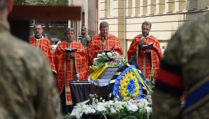 Ужгород попрощався із 36-річним захисником Олександром Карбованцем