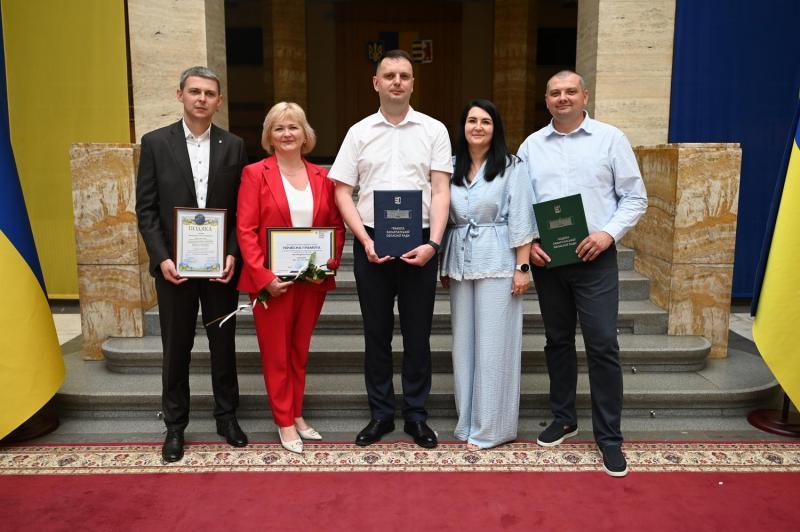 Заслужені нагороди: фахівці Закарпатського кардіоцентру отримали високі відзнаки до Дня медичного працівника