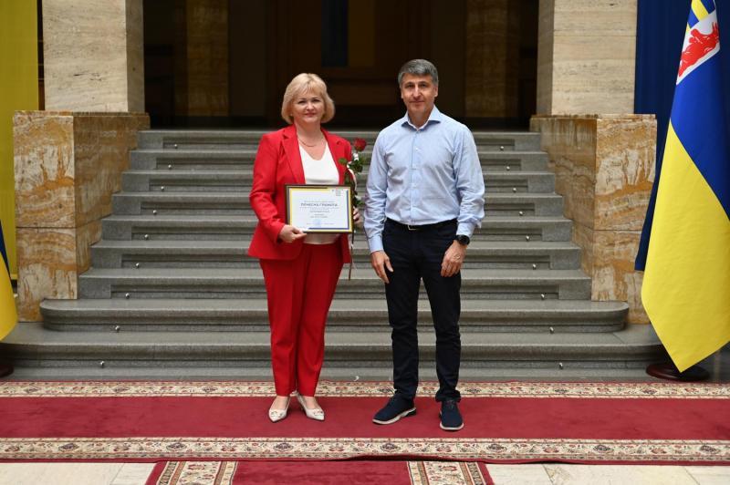Заслужені нагороди: фахівці Закарпатського кардіоцентру отримали високі відзнаки до Дня медичного працівника