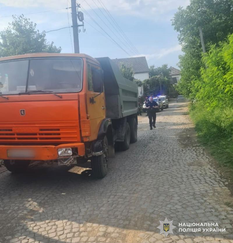 Поліція Закарпаття встановлює обставини ДТП, у якій загинув неповнолітній мотоцикліст