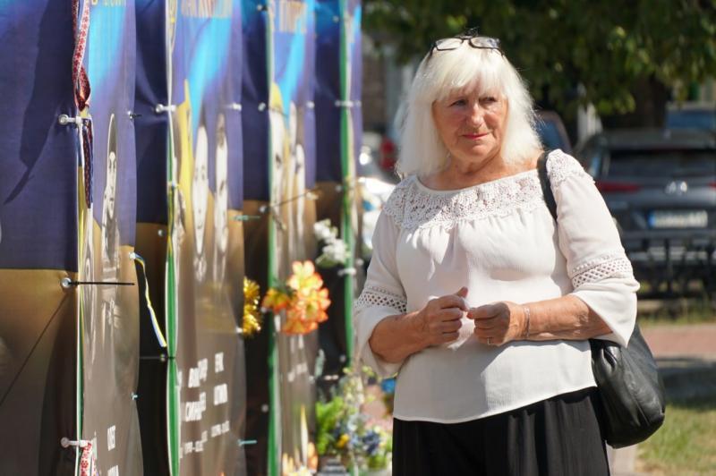 В Ужгороді вшанували пам’ять жертв теракту в Оленівці та всіх загиблих у російському полоні