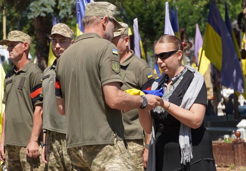 В Ужгороді попрощалися із загиблим захисником України