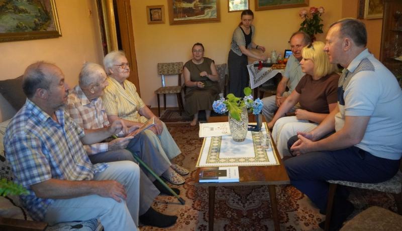 Богдан Андріїв привітав з ювілеєм 100-річного ужгородця