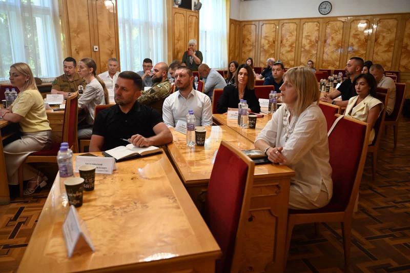 Від санаторіїв до центрів відновлення: в Ужгороді обговорили нову модель реабілітації ветеранів