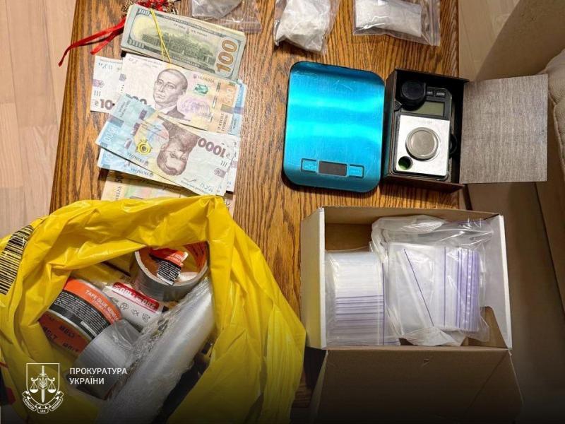 Наркотики під виглядом прального порошку: на Закарпатті судять учасників міжнародного каналу постачання кокаїн