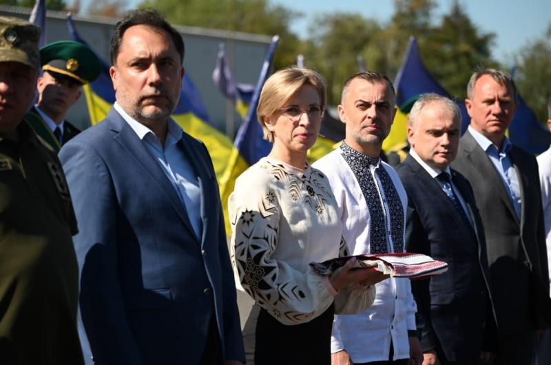 Майже через 90 років Євген Коновалець повертається в Україну: прах полковника зустріли на Закарпатті