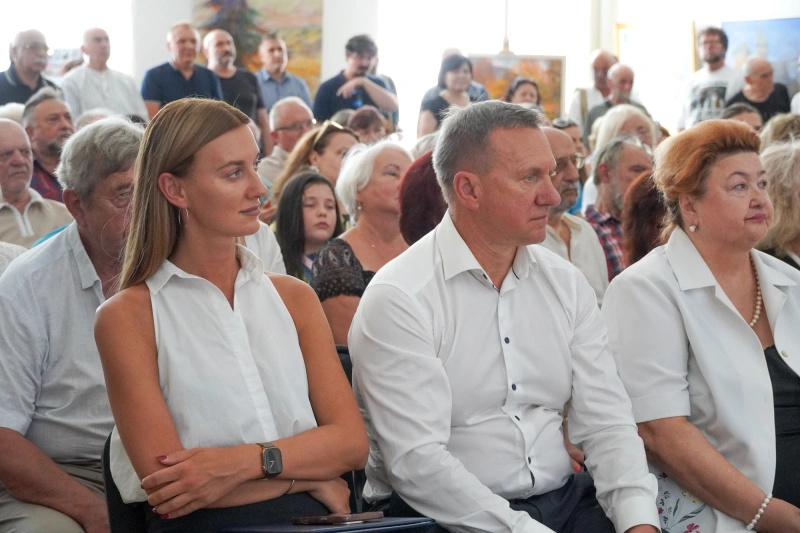 80 років мистецьких традицій: Богдан Андріїв привітав закарпатських художників із ювілеєм