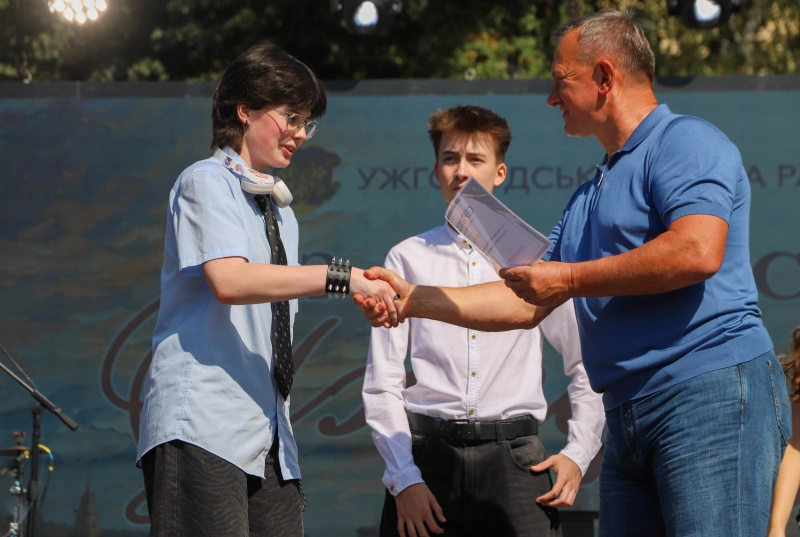 174 ужгородських школярів відзначили за перемоги на всеукраїнських олімпіадах та конкурсах