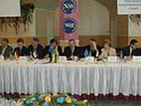 Тарасюк в Ужгороді розповідав про користь Україні від євроінтеграції