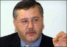 Членство в НАТО не означає переведення озброєння на інші стандарти