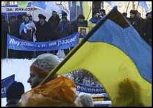 Нападниками на мітинг прихильників Януковича в Луганську виявилися мешканці Донеччини