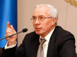 Азаров вирішив, що на Закарпатті крадуть гроші