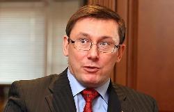 Закарпатська обласна рада не хоче звільняти Юрія Луценка