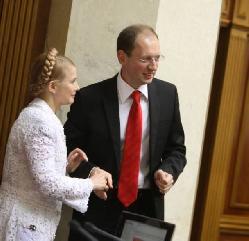 В Закарпатті "Фронт Змін" вже об’єдналася з "Батьківщиною". На черзі "Єдиний центр"?
