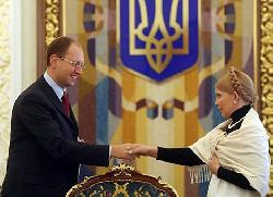 В Закарпатській обласній раді обєдналися фракції Тимошенко та Яценюка