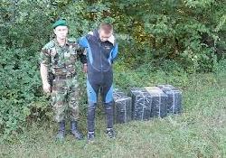 Закарпатські прикордонники затримали контрабандиста в гідрокостюмі