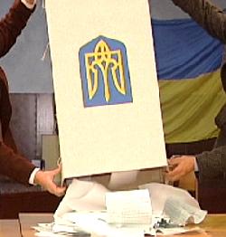 В Мукачеві не всі члени виборчої дільниці підписували остаточний протокол
