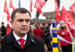 Закарпатець Пацкан хоче відправити міністрів Азарова у відставку