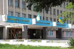 Суд заборонив УжНУ передавати майно під заставу