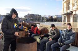 Студенти сьогодні обіцяють знову пікетувати закарпатський "білий дім"