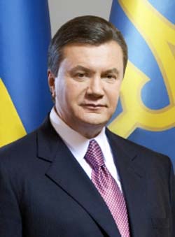 Президент відсторонив від посад Сівковича та Попова