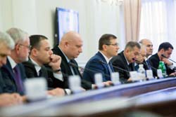 Безпеку людей у горах мають забезпечити рятувальники - Вілкул