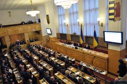 Закарпатська облрада просить уряд, аби підрозділи "Львівської залізниці" сплачували податки в їх бюджет