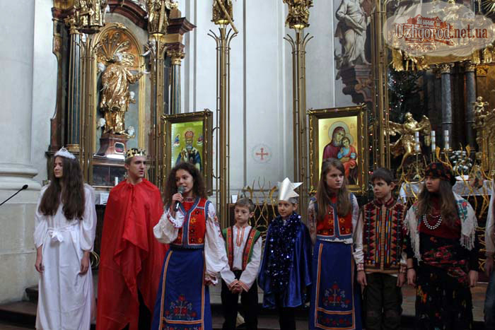 Відеорепортаж про українські коляди у празькому соборі Святого Климента