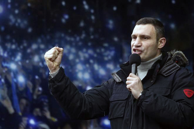 Від Кличко вимагають пояснень, за що він отримав німецький орден