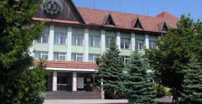 Стали відомі імена студентів, що давали хабарі у Закарпатському лісотехнічному коледжі