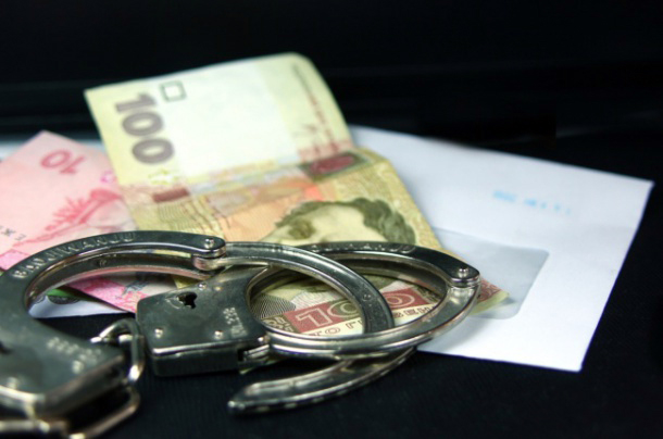 Закарпатська СБУ затримала державного інспектора Міндоходів під час отримання хабаря
