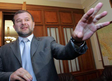 Закарпатці обурені, як Балога під стягами Майдану просувається до влади