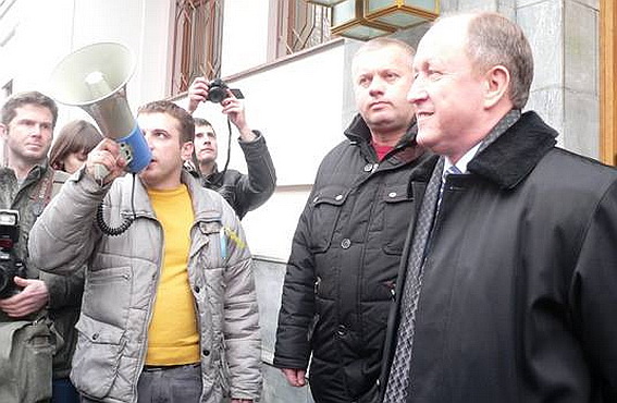 Варцаба повідомить громадськість про відправку закарпатських силовиків до Києва 