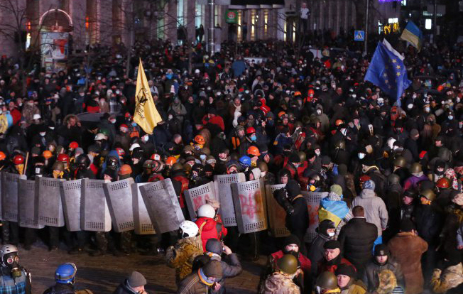 Як мирні протести переросли в озброєні зіткнення