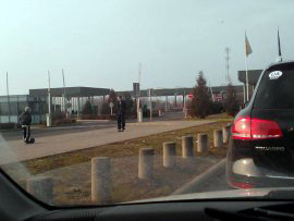 Київські авто масово їдуть до Угорщини