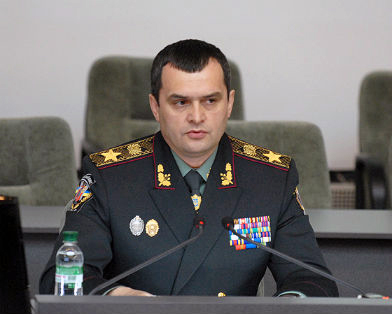 Люди в регіонах блокують держустанови та відділки міліції, але кого вони захищають? Купку екстремістів, яким не потрібен спокій? - Захарченко