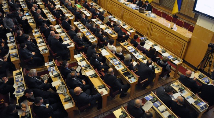 Депутати Закарпатської облради не будуть саморозпускатись