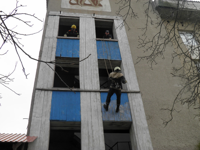 Що застосовують закарпатські вогнеборці  під час бойових чергувань