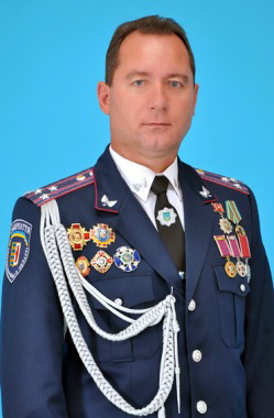 Чому новий керівник Закарпатського МВС ховається від людей?