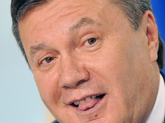 За ширмою легітимного уряду в Україні діє банда неофашистів - Янукович