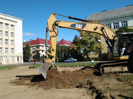 Де ділися гроші з Народної площі?