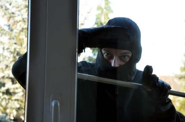 Рахівчанин вирішив «відзначити» своє повноліття крадіжкою 
